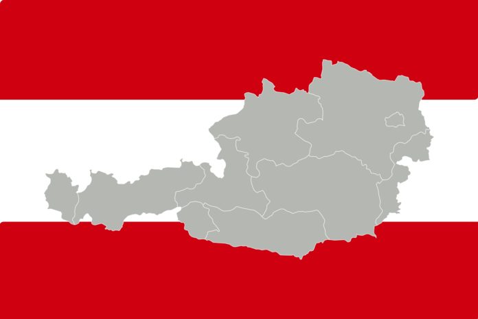 Österreich Landkarte auf Flagge