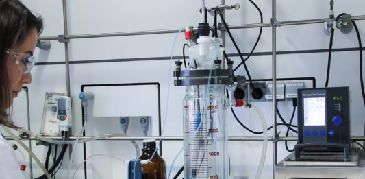 2-L-Präparationanlage bei Fraunhofer UMSICHT für ein erstes Scale-up von Katalysatorsynthesen
