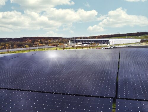 SMA hofft auf Solarboom und baut neue Fabrik